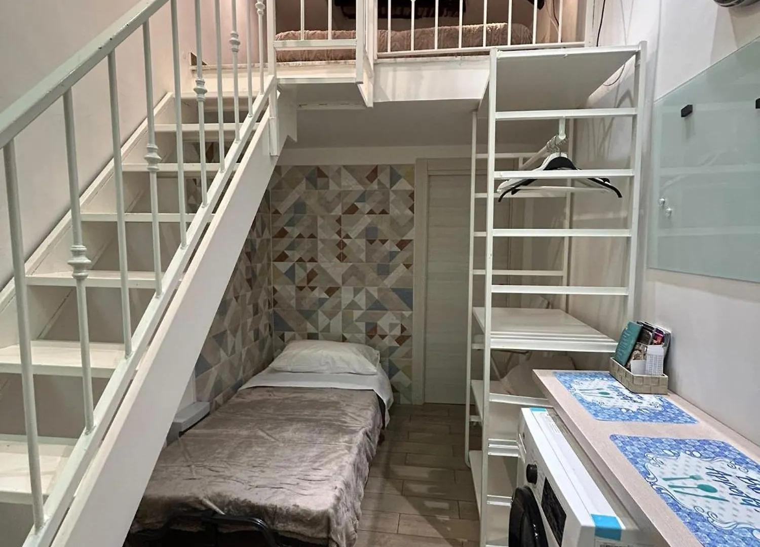 Casa Ferrieri Bed & Breakfast Naples 0*,  Italy